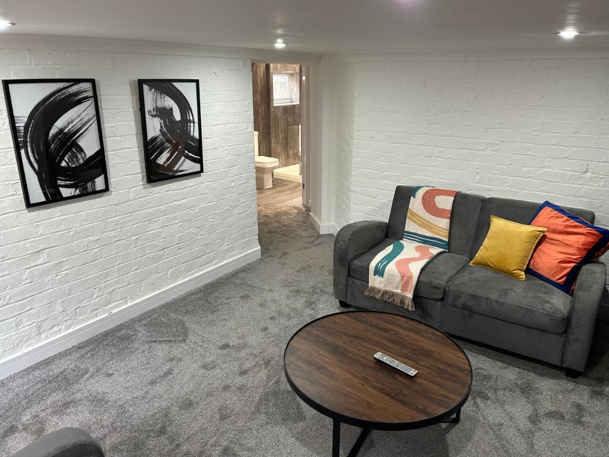 Airport Hideaway Lejlighed Manchester Eksteriør billede